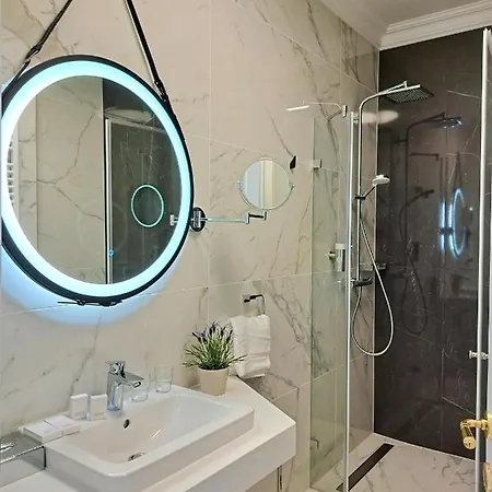 Domus Collis 4*