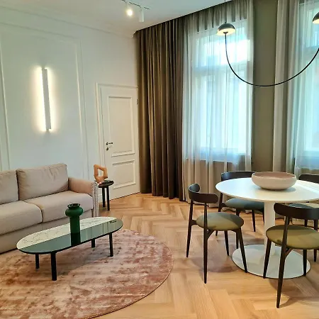 Domus Collis Hotel Gyor