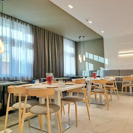 Domus Collis Hotel Gyor